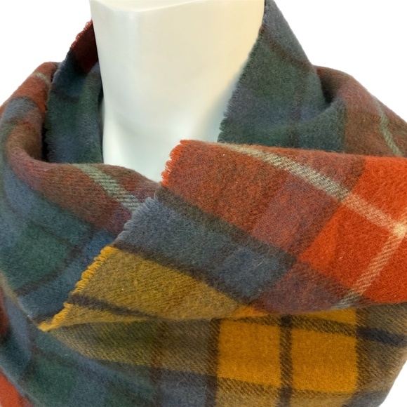 Holt Renfrew Wool Tartan Scarf 🇨🇦 – Multicolour Plaid Fringe - Picture 4 of 7